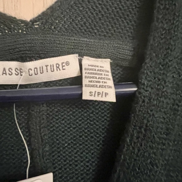 LA CLASSE COUTURE Forest Green V-Neck long sleeve Poncho Sweater, SIZE S - Picture 5 of 7